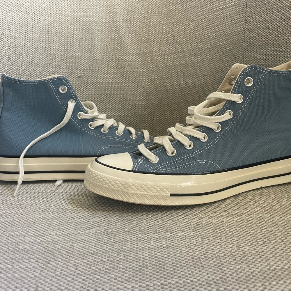 BRAND NEW Blue Converse Hightop Shoes